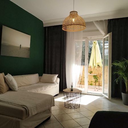 Bright Apartment Steps From The Sea Tesalónica Exterior foto